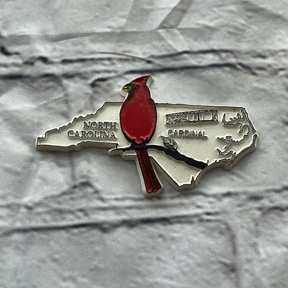 North Carolina Cardinal Bird magnet